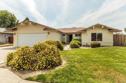 598 W Ashcroft Ave, Clovis, CA 93612
