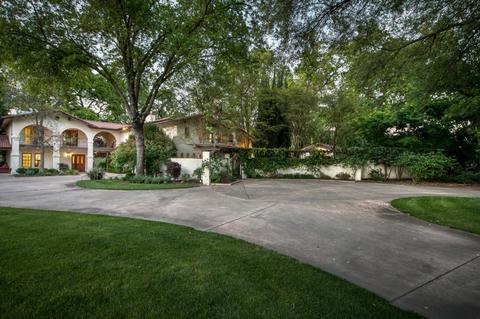 1145 S Riverbend Ave, Sanger, CA 93657