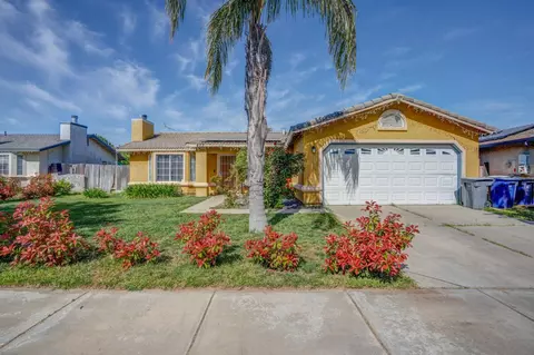 423 Serano Ct, Merced, CA 95341 photo 1
