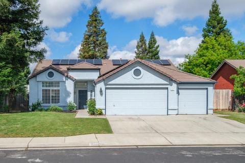 1022 N Filbert Ave, Clovis, CA 93611