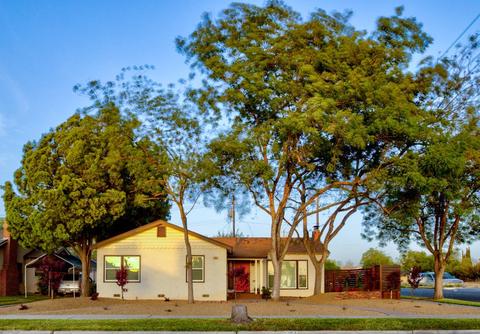 2404 N Vagedes Ave, Fresno, CA 93705 | 42 Photos | MLS #593546 - Movoto