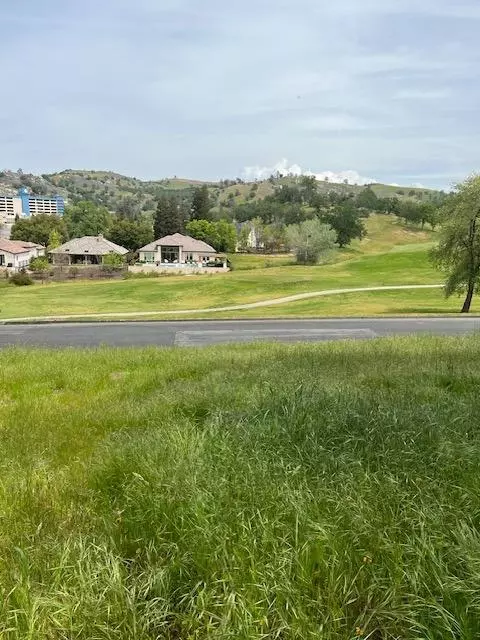 0 Fairway Oaks Ln #LOT 02, Friant, CA 93626
