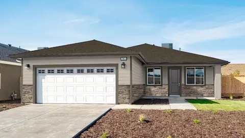 1030 Acacia, Woodlake, CA 93286
