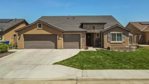 716 Jade St, Dinuba, CA 93618 photo 1