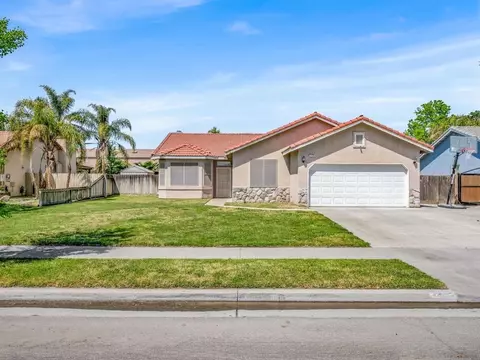 1125 E Cinnamon Dr, Lemoore, CA 93245