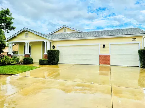 778 Pear, Dinuba, CA 93618 photo 1