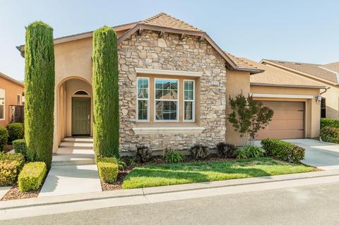 3775 Heritage Ln, Clovis, CA 93619