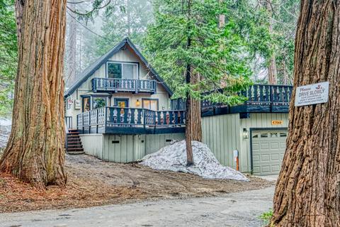 42068 Hanging Branch Rd, Shaver Lake, CA 93664