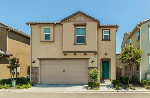 1461 Visionary Rd, Clovis, CA 93619 photo 1