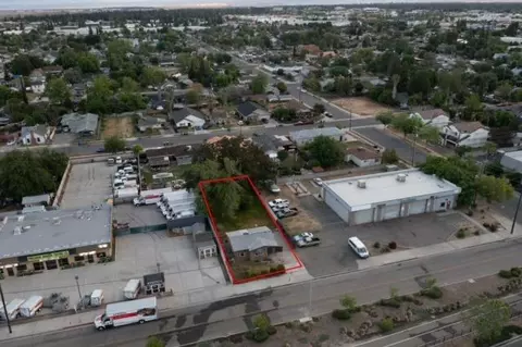 334 W Herndon Ave, Pinedale, CA 93650