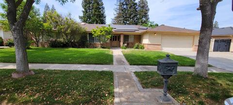 1592 E Cromwell Ave, Fresno, CA 93720