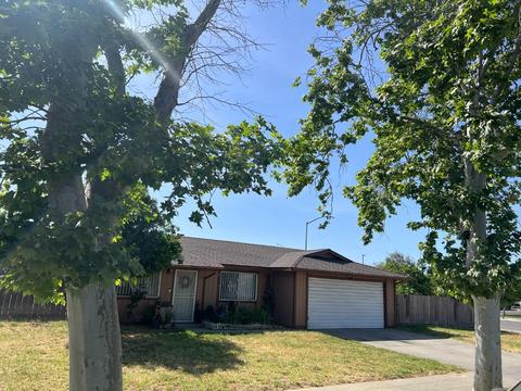 2108 S Poppy Ave S, Fresno, CA 93706