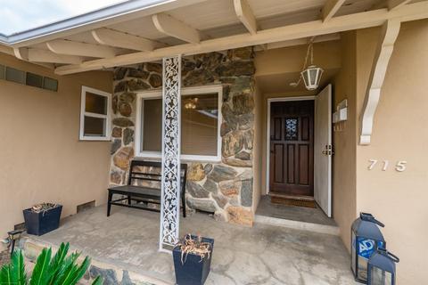 715 W D, Lemoore, CA 93245
