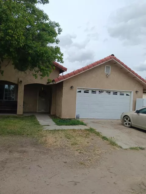 85 N St, Firebaugh, CA 93622