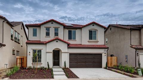 1542 E Via Lupino Dr, Fresno, CA 93730