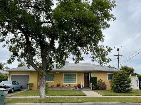 2905 N 4th St, Fresno, CA 93703