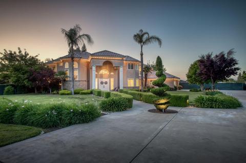 8104 E Bullard Ave, Clovis, CA 93619