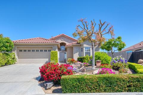 6102 W Bluff Ave, Fresno, CA 93722