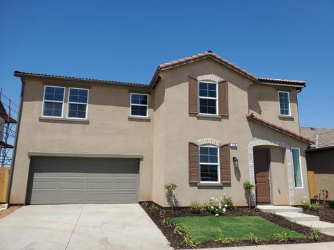 554 Talus Way S, Madera, CA 93636 photo 1