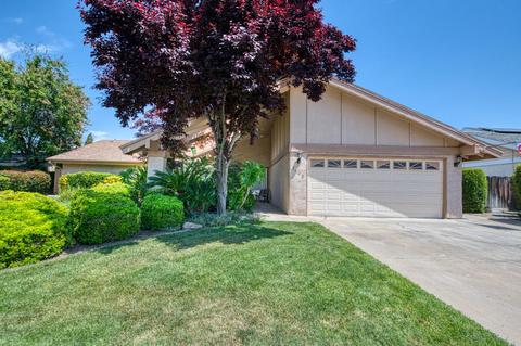 2448 Laverne Ave, Clovis, CA 93611