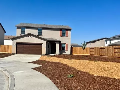 839 Anthem Ct, Tulare, CA 93274