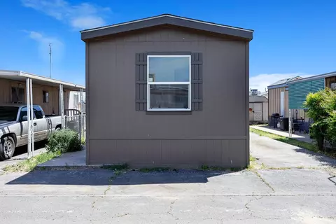 1719 W Olive Sp #SP41, Fresno, CA 93728
