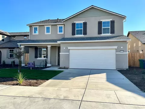 14315 W San Joaquin Ave, Kerman, CA 93630