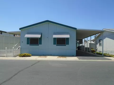 860 E Grangeville #96, Hanford, CA 93230