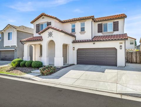 2565 N Whittier Ave, Fresno, CA 93727