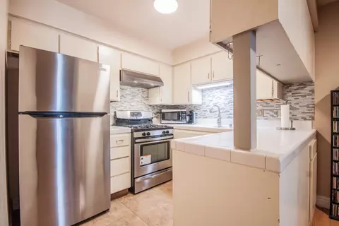 4919 N Millbrook Ave #104, Fresno, CA 93726
