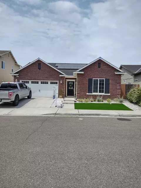 4075 San Gabriel Ave, Clovis, CA 93619