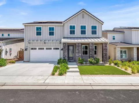 177 Mesa Dr S, Madera, CA 93636
