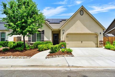 2265 Las Rosas Ave, Clovis, CA 93619