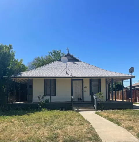236 Coolidge St, Coalinga, CA 93210 photo 1