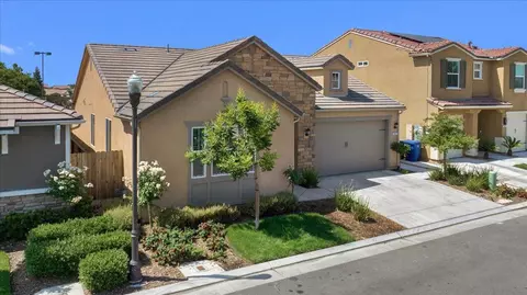 3012 Swift Ln, Clovis, CA 93619 photo 1