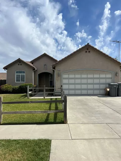 15891 El Mar Ave W, Kerman, CA 93630 photo 1
