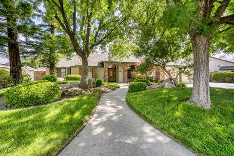 594 W Ellery Ave, Clovis, CA 93612 photo 1