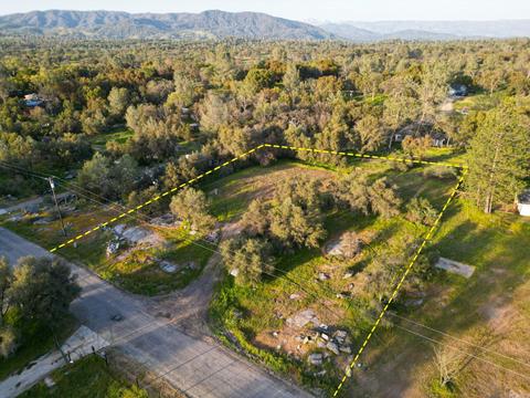 131 Erie Rd, Coarsegold, CA 93614