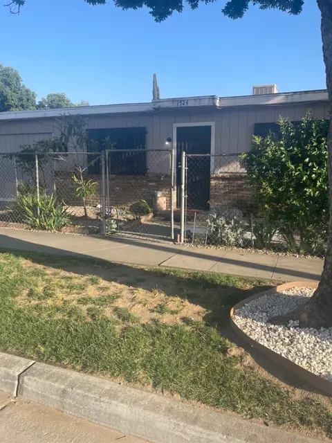 1524 E Belgravia Ave, Fresno, CA 93706