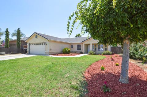 2421 Azalea St, Selma, CA 93662
