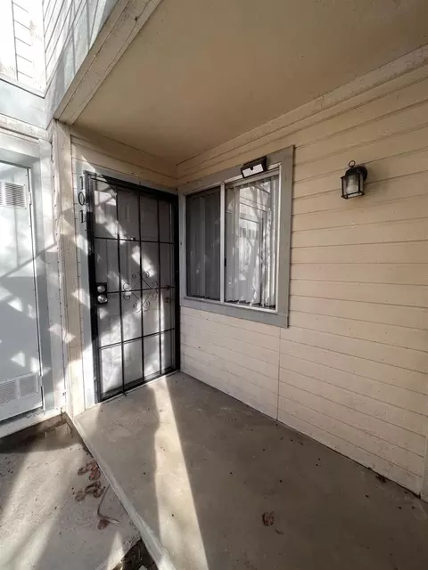 3342 W Shields Ave #101, Fresno, CA 93722