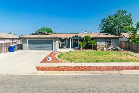 916 Elm St, Hanford, CA 93230 photo 1
