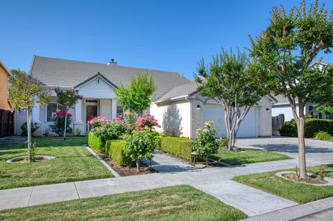 2064 Lester Ave, Clovis, CA 93619 photo 1