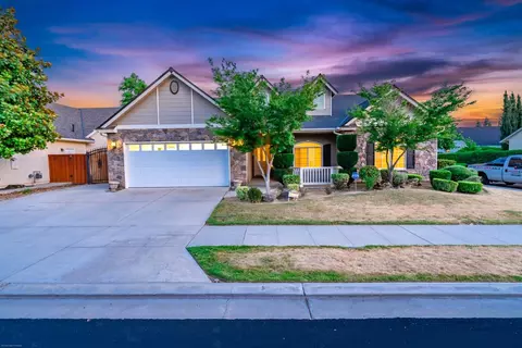 488 Prescott Ave, Clovis, CA 93619 photo 1