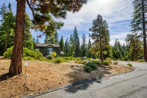 39513 Sunset Rock Ln #31, Shaver Lake, CA 93664