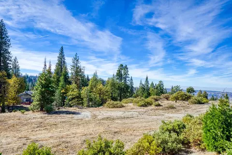 39516 Sunset Rock Ln #5, Shaver Lake, CA 93664