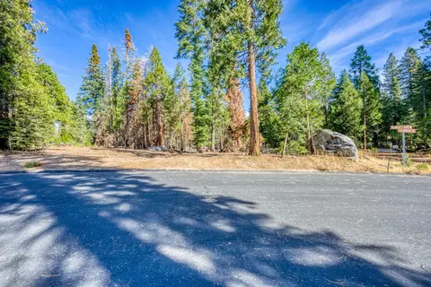 39672 Sunset Rock Ln #22, Shaver Lake, CA 93664
