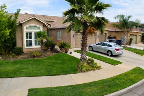 2529 Maine Ave, Clovis, CA 93619