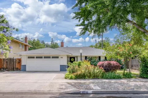 5712 N 9th St, Fresno, CA 93710