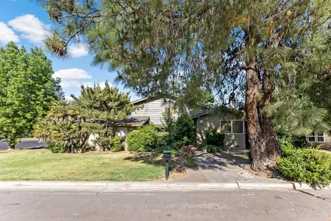 425 Shannon Ave, Madera, CA 93637 photo 1